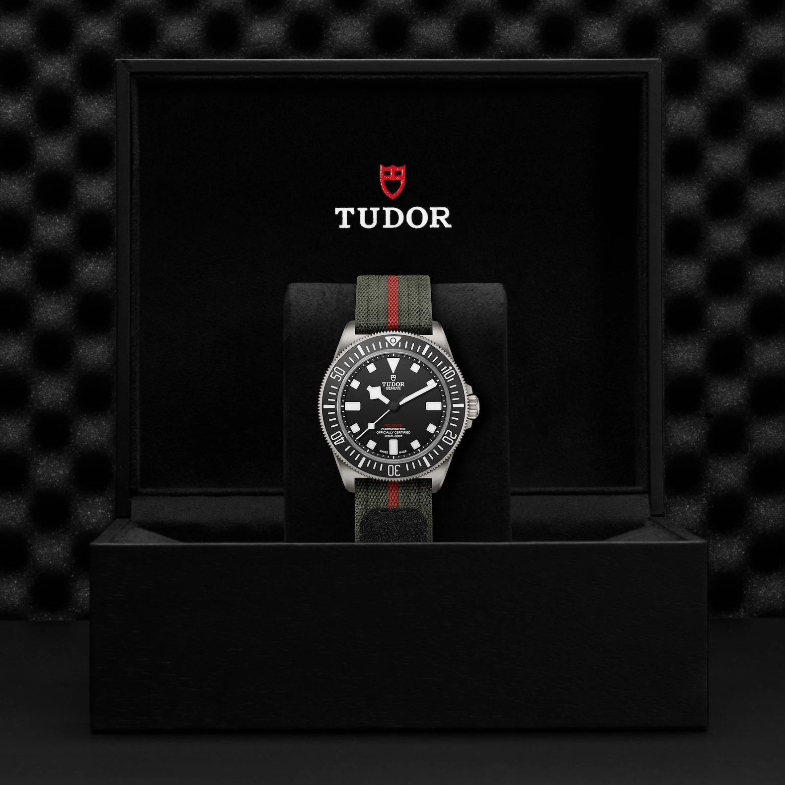 Montre TUDOR Pelagos FXD, lunette tournante unidirectionnelle, cadran noir mat