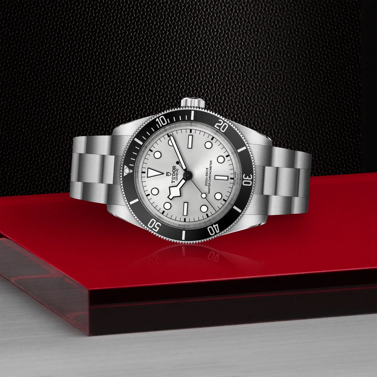 Montre TUDOR Black Bay 68, boîtier en acier, 43 mm, cadran argenté