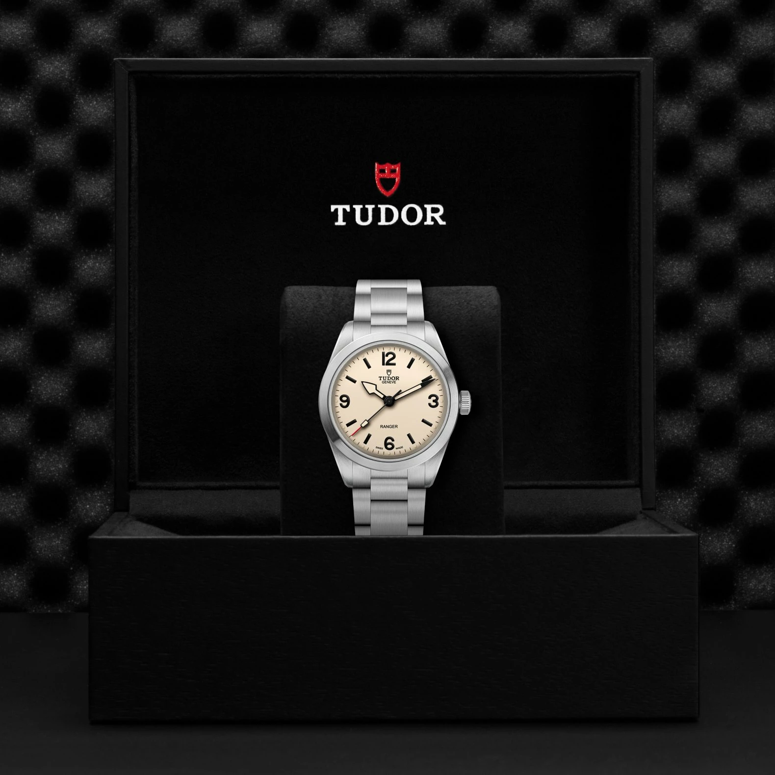 Montre TUDOR Ranger, boîtier en acier de 39 mm, cadran beige bombé
